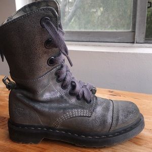 Dr. Martens Amilie Pewter Metallic Boots- 6-GUC